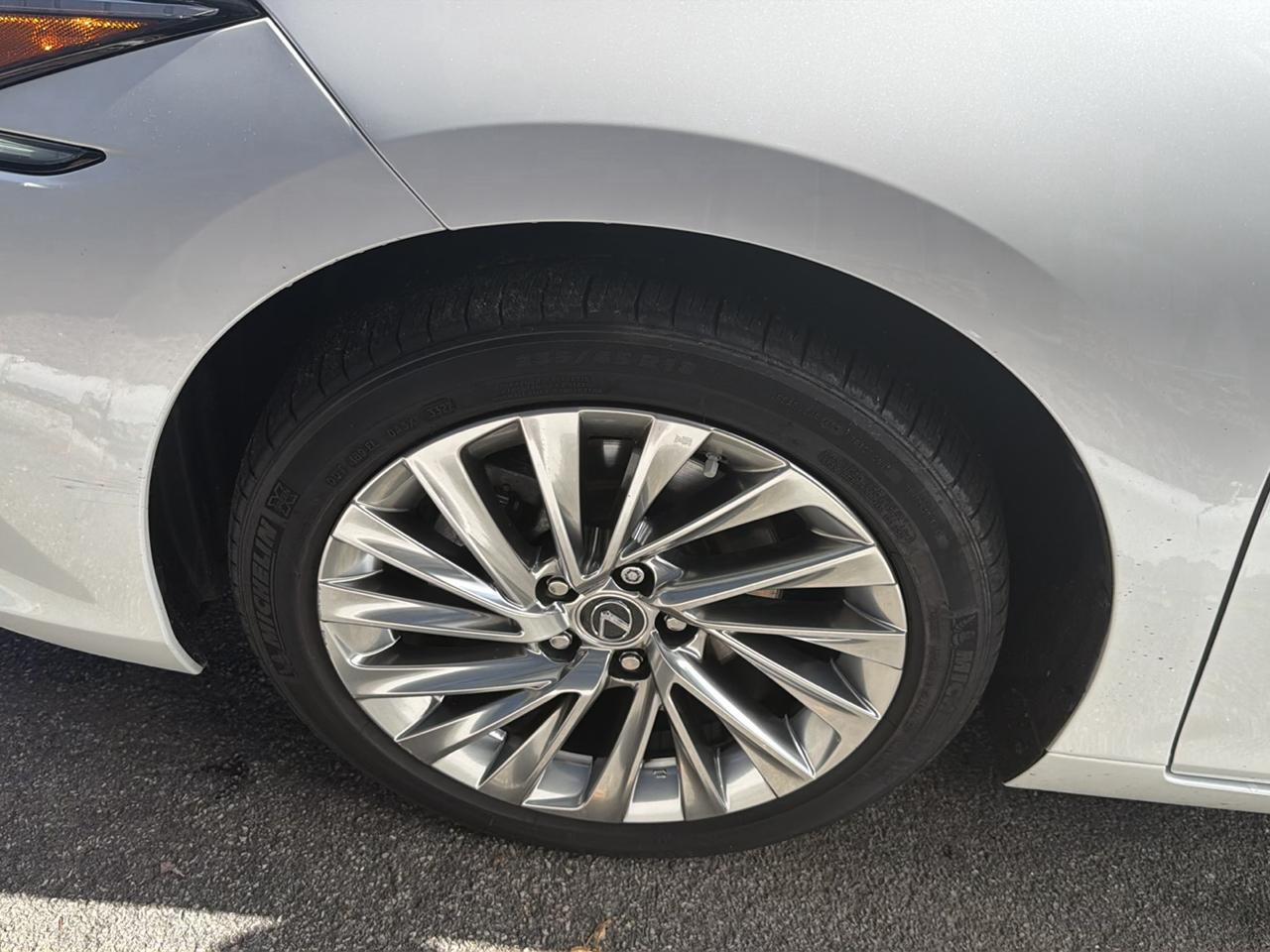 Lexus ES ES 300h Luxury FWD 2022