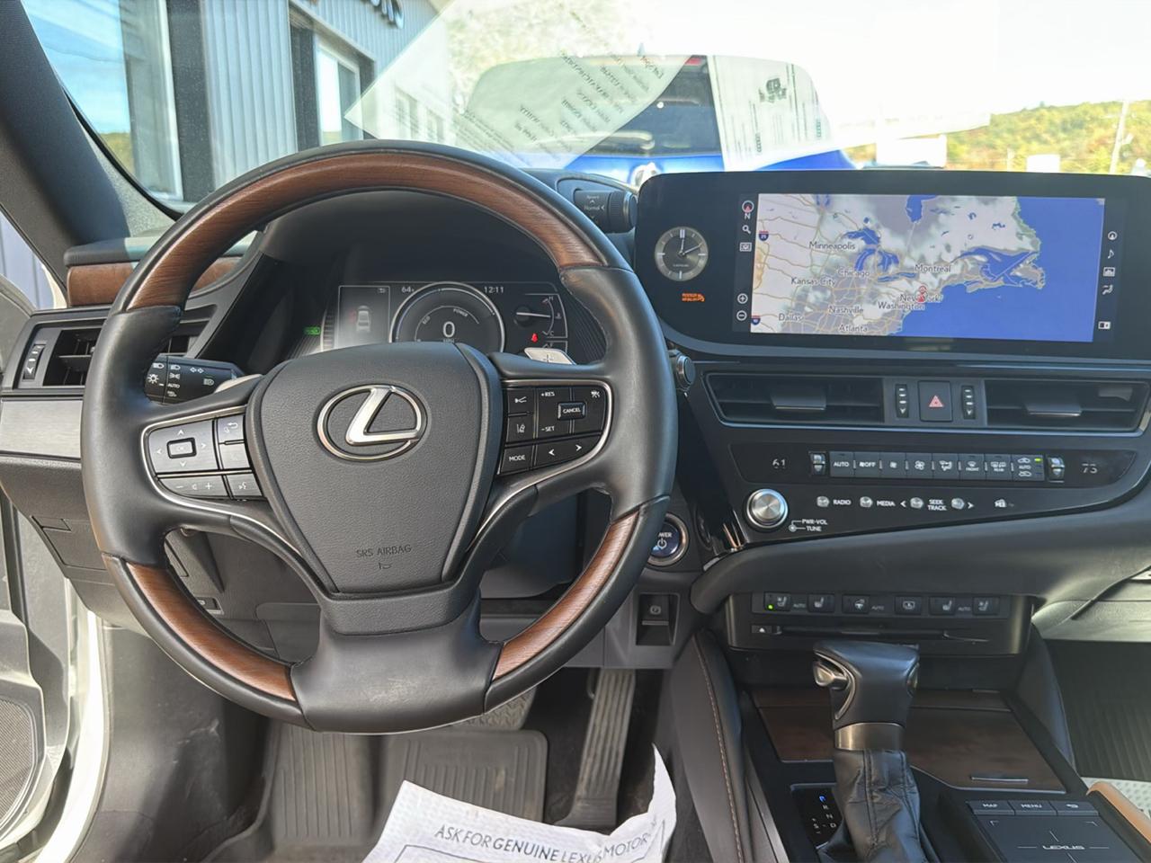 Lexus ES ES 300h Luxury FWD 2022