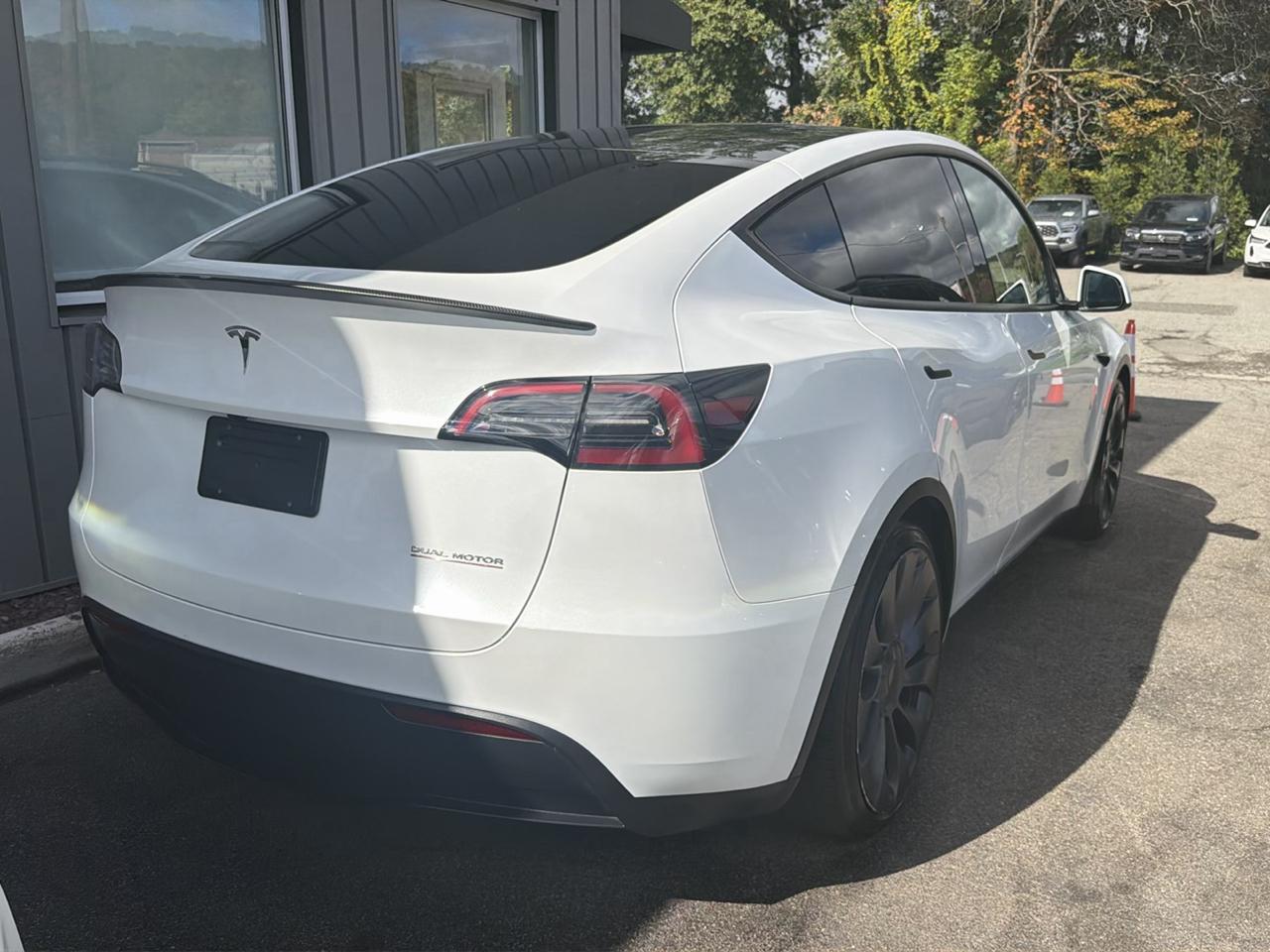 Tesla Model Y Performance AWD 2024