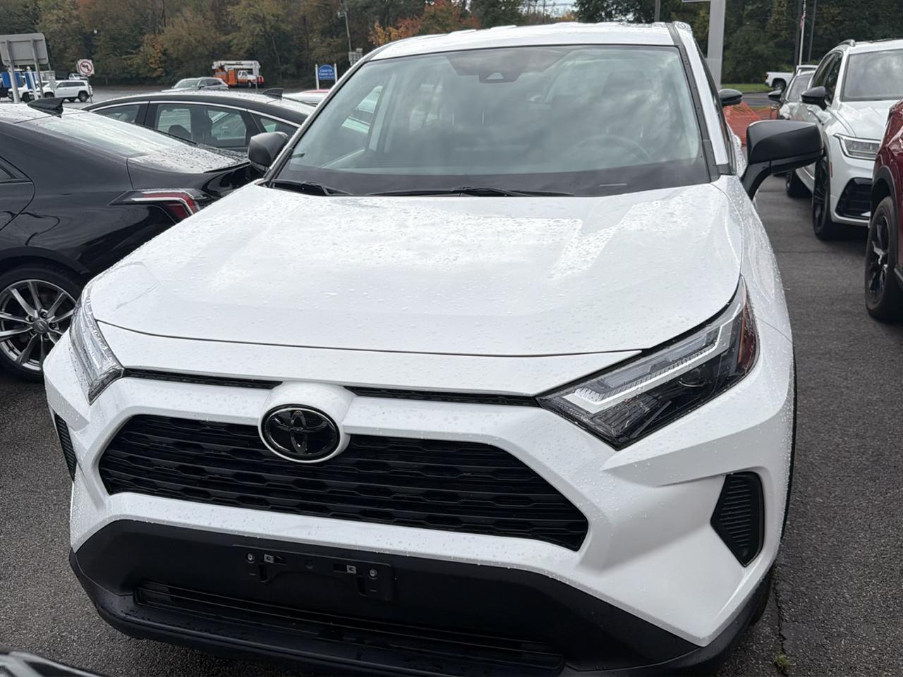 Toyota RAV4 LE AWD (Natl) 2024