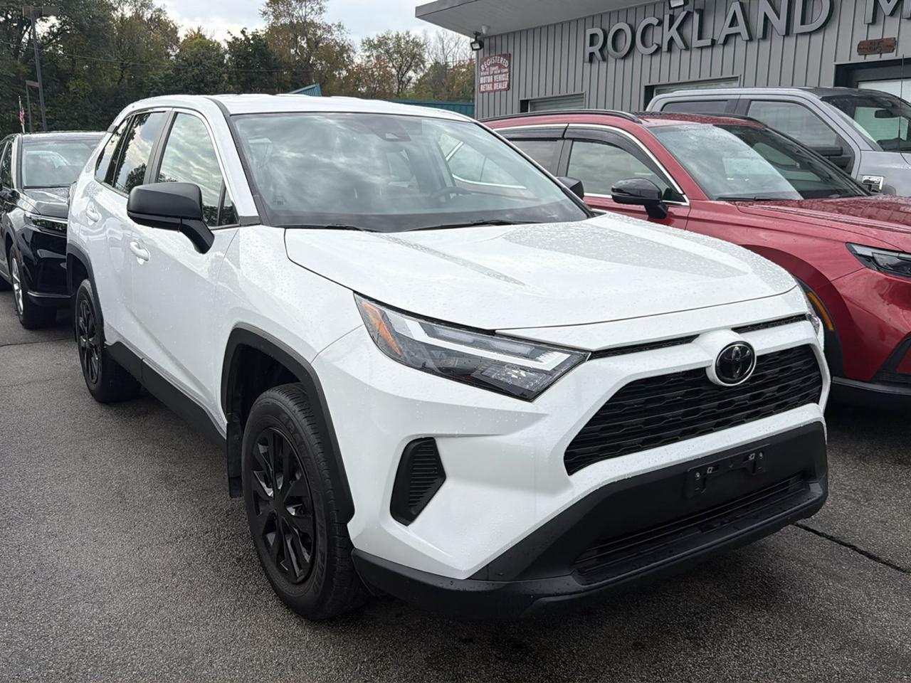 Toyota RAV4 LE AWD (Natl) 2024