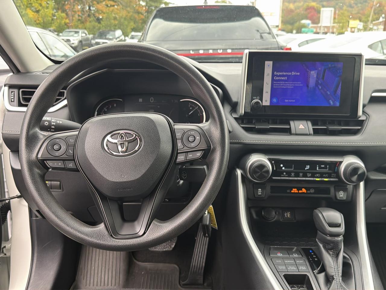 Toyota RAV4 LE AWD (Natl) 2024