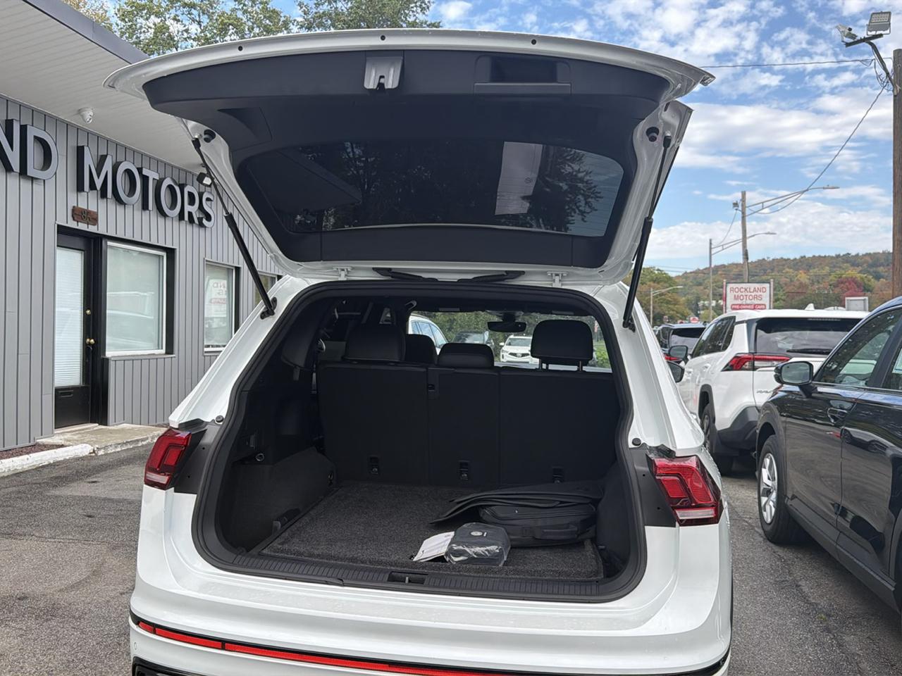 Volkswagen Tiguan 2.0T SE R-Line Black 4MOTION 2023