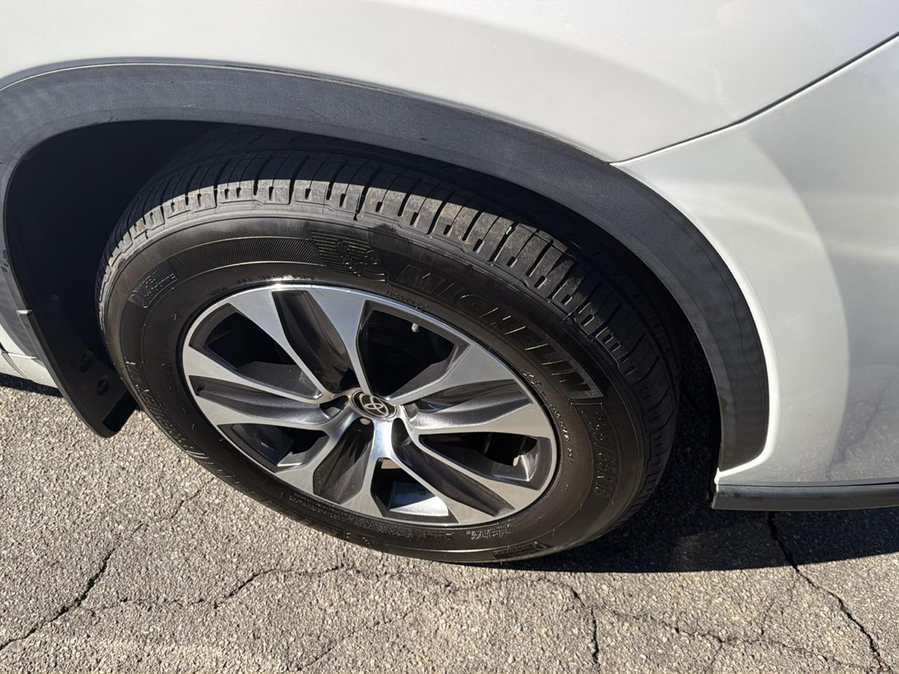 Toyota Highlander XLE AWD (Natl) 2020