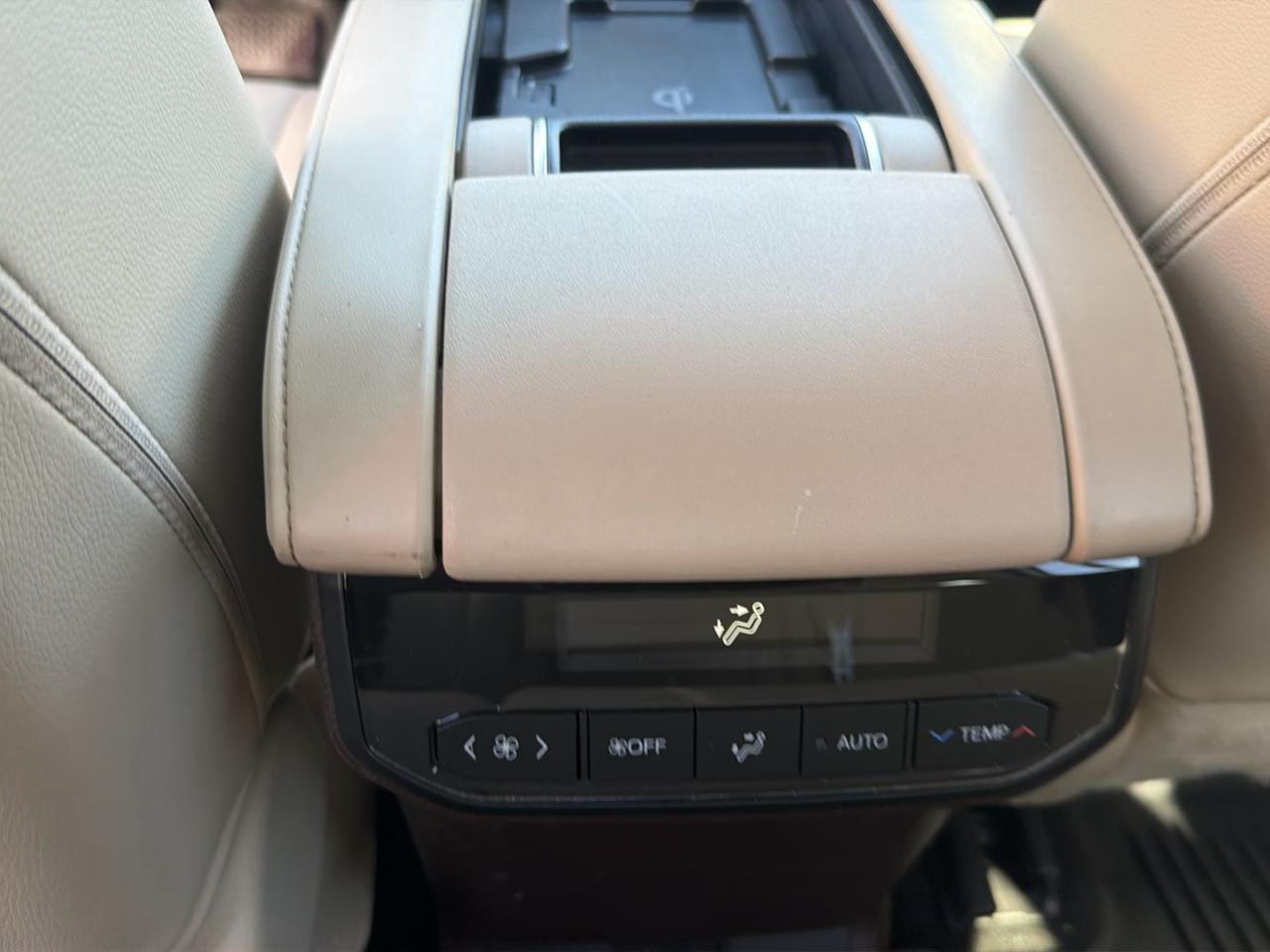 Toyota Highlander XLE AWD (Natl) 2020