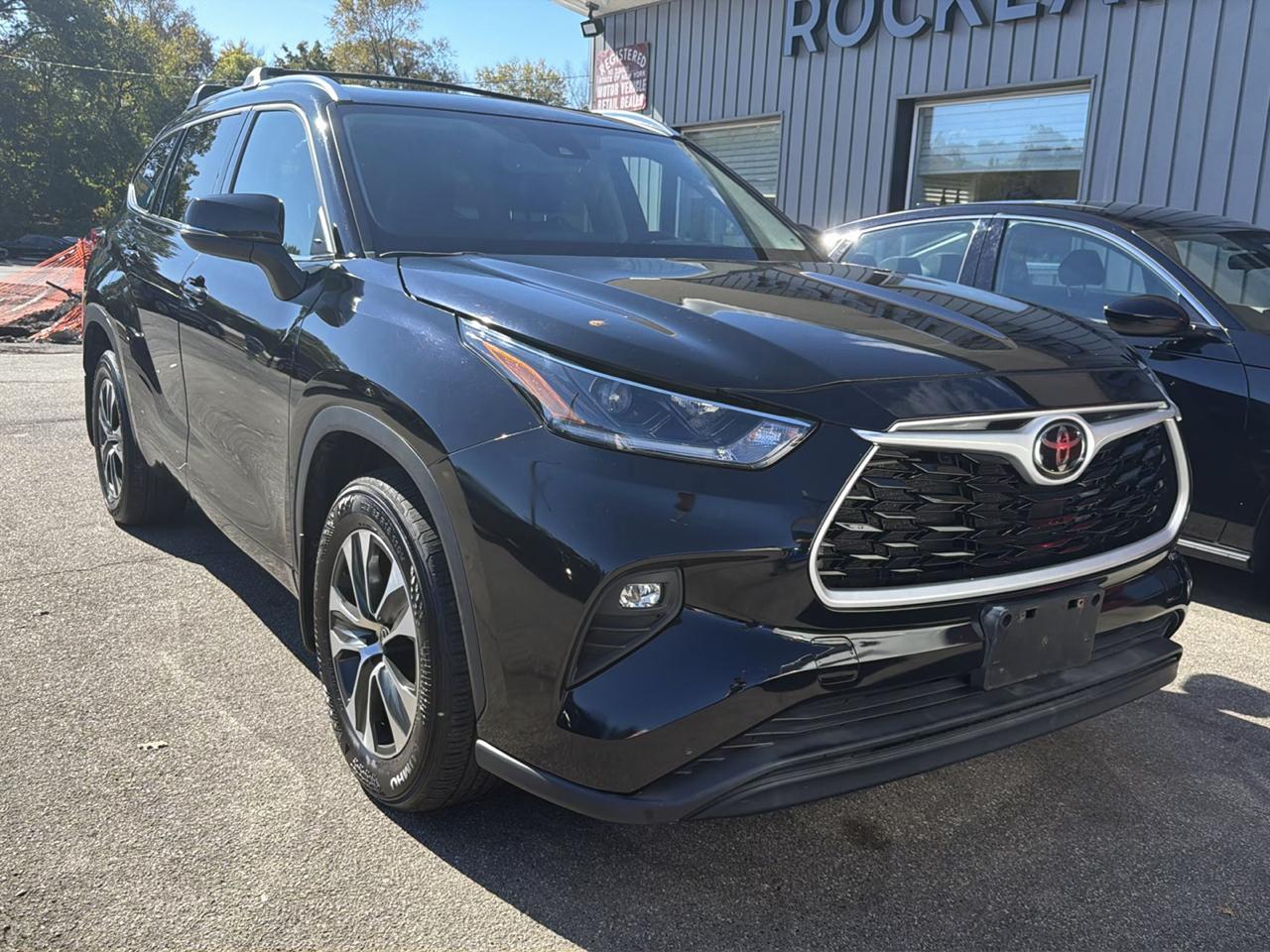 Toyota Highlander XLE AWD (Natl) 2021