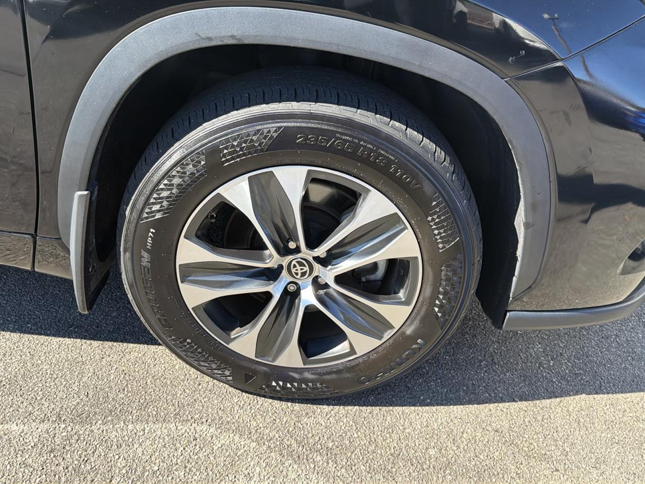 Toyota Highlander XLE AWD (Natl) 2021
