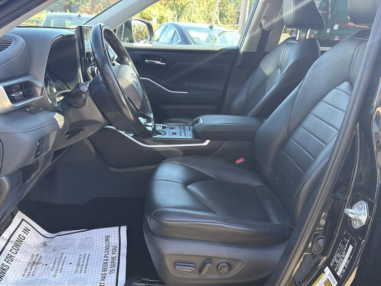 Toyota Highlander XLE AWD (Natl) 2021