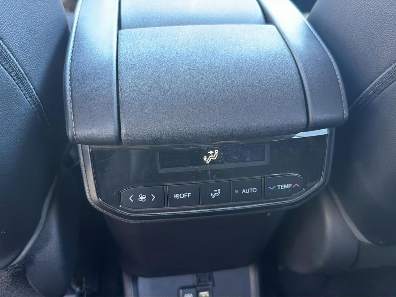 Toyota Highlander XLE AWD (Natl) 2021