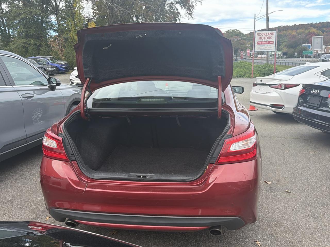 Nissan Altima 4dr Sdn I4 2.5 2016