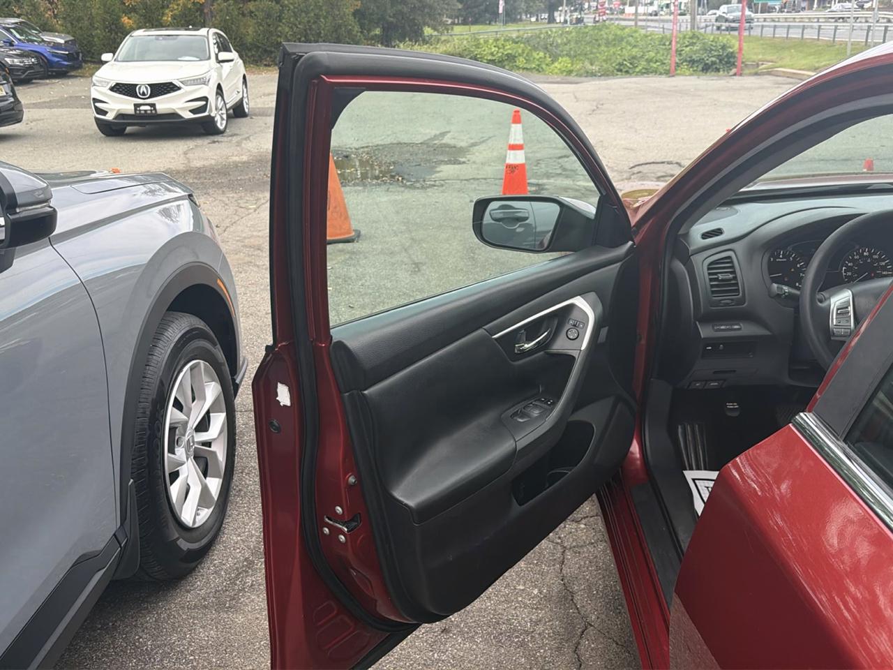 Nissan Altima 4dr Sdn I4 2.5 2016