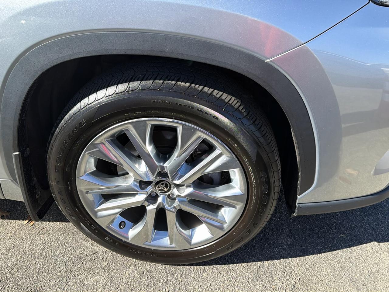 Toyota Highlander Limited AWD (Natl) 2021