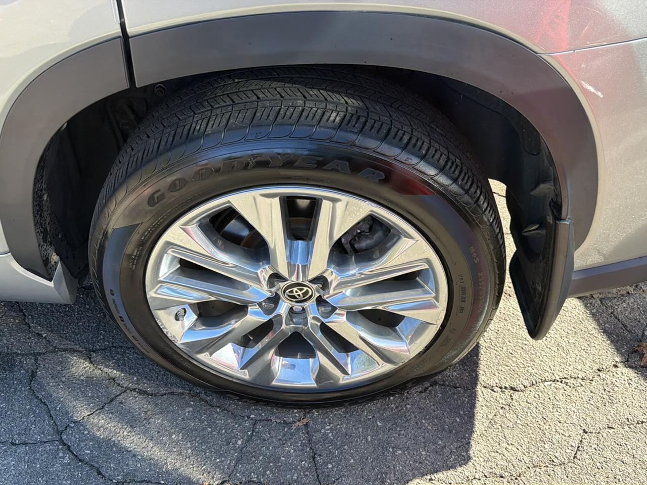 Toyota Highlander Limited AWD (Natl) 2021