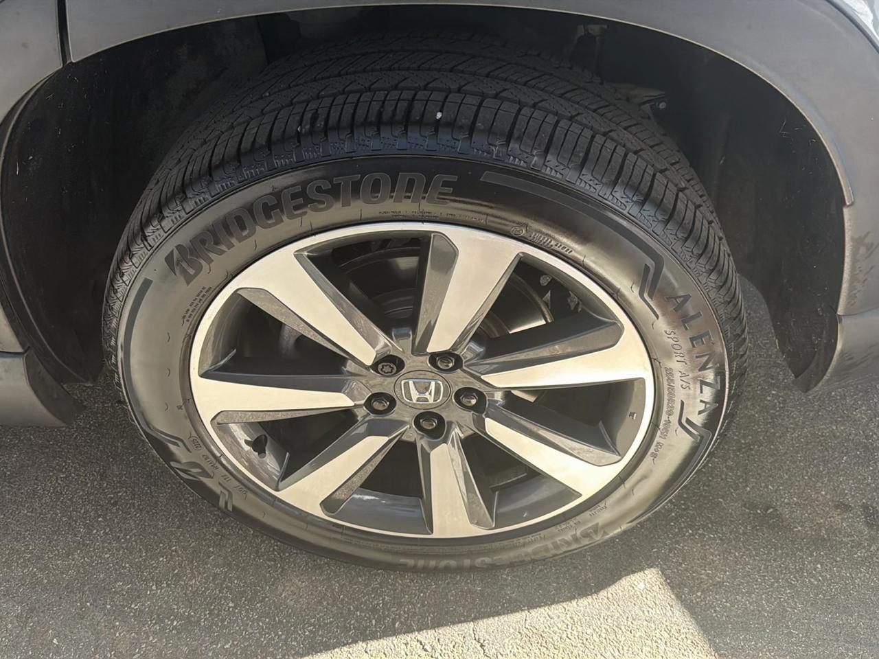 Honda Pilot Touring AWD 2023