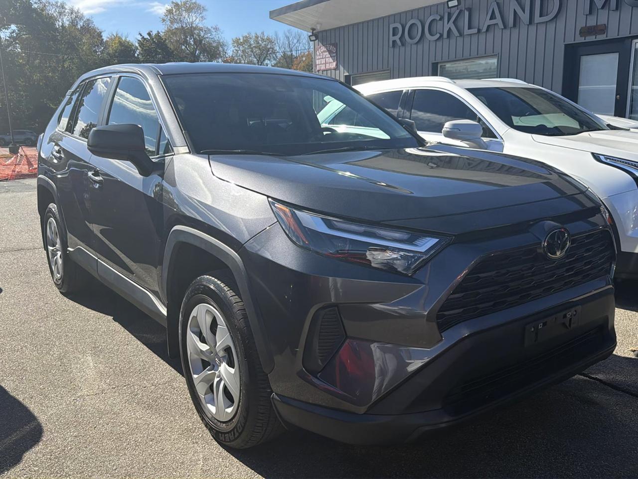 Toyota RAV4 LE AWD (Natl) 2024