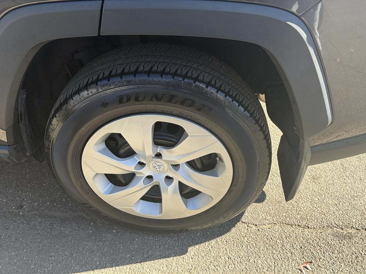 Toyota RAV4 LE AWD (Natl) 2024