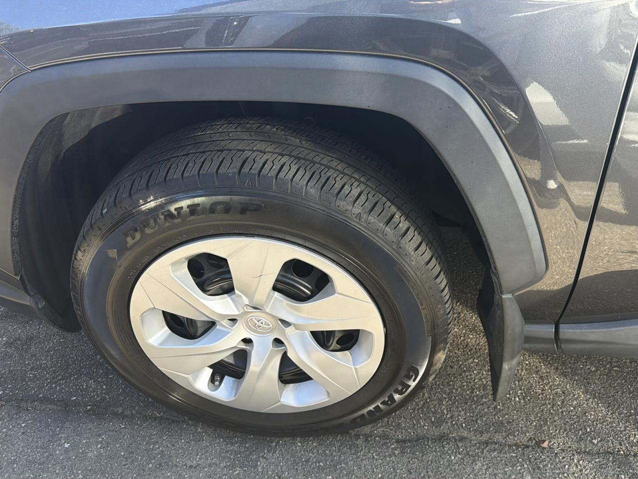 Toyota RAV4 LE AWD (Natl) 2024