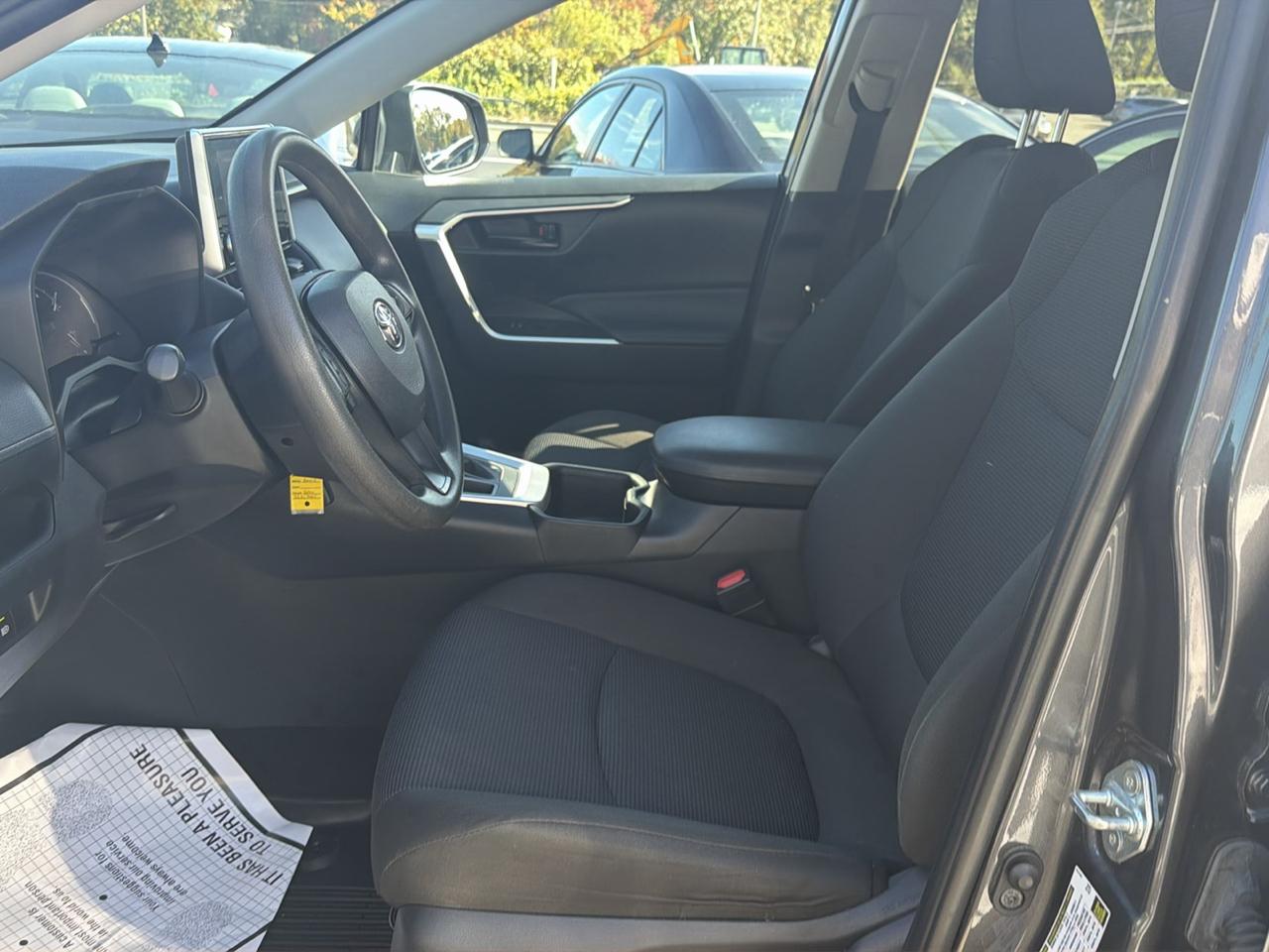 Toyota RAV4 LE AWD (Natl) 2024