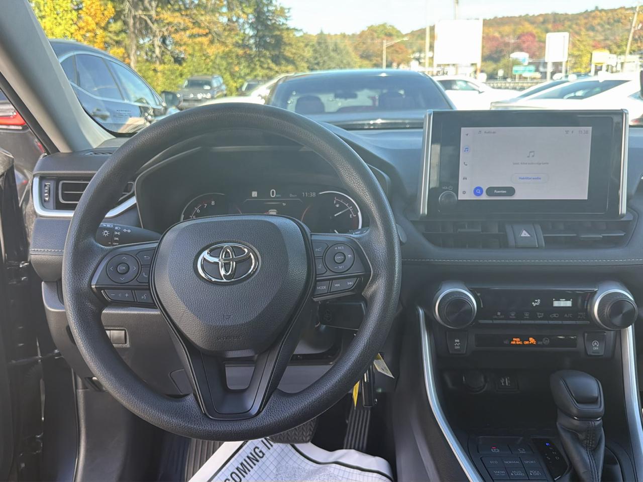 Toyota RAV4 LE AWD (Natl) 2024