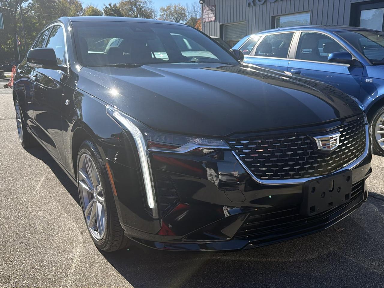 Cadillac CT4 4dr Sdn Luxury 2024