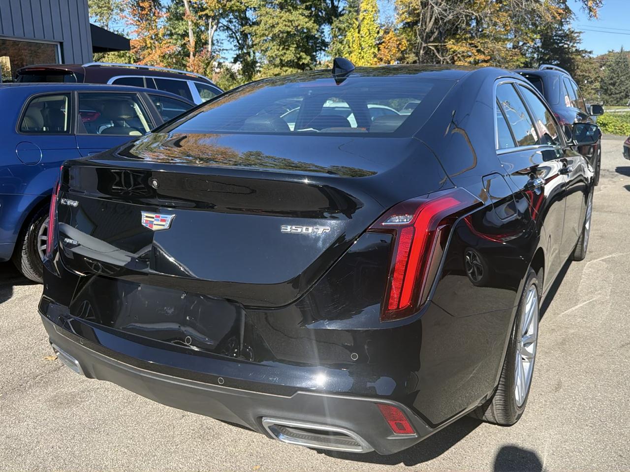 Cadillac CT4 4dr Sdn Luxury 2024