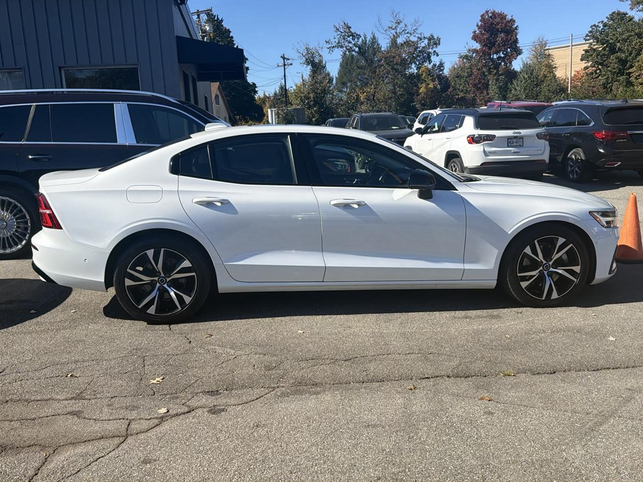 Volvo S60 B5 AWD Plus Dark Theme 2024