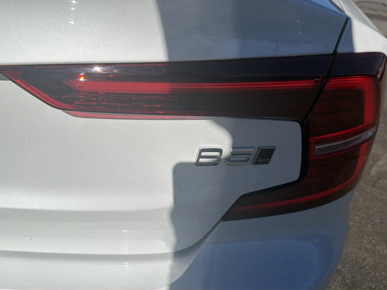 Volvo S60 B5 AWD Plus Dark Theme 2024