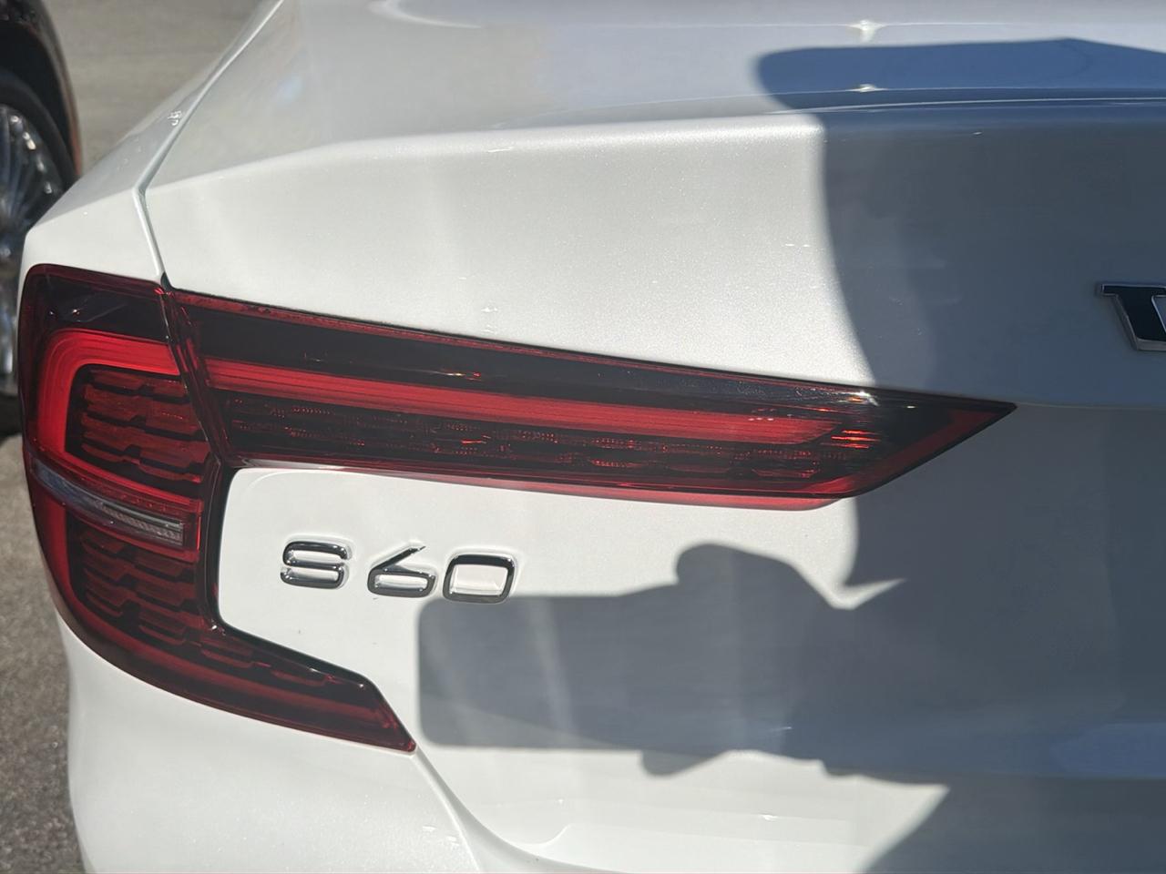 Volvo S60 B5 AWD Plus Dark Theme 2024