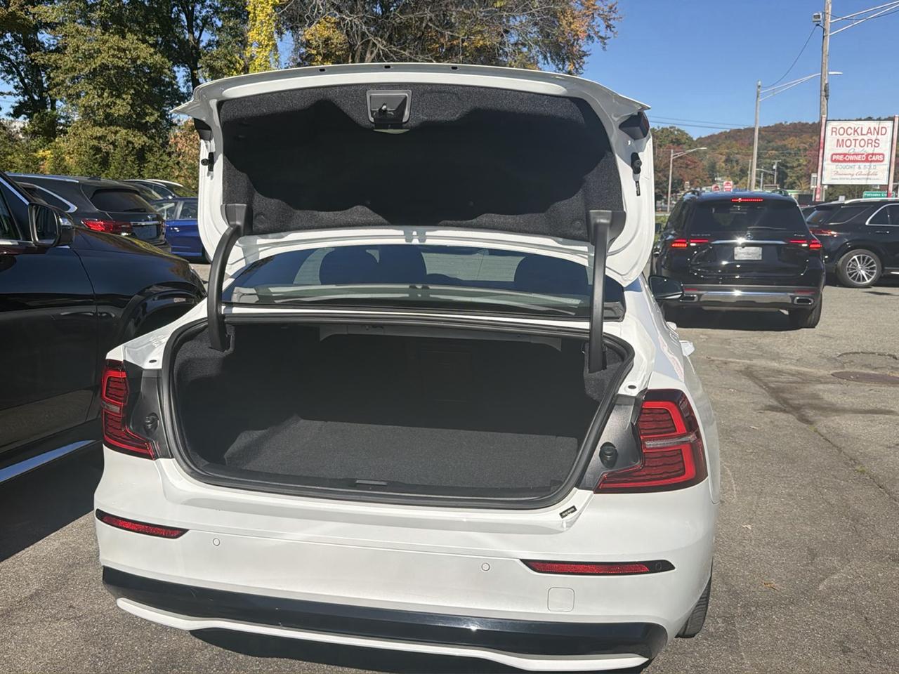 Volvo S60 B5 AWD Plus Dark Theme 2024