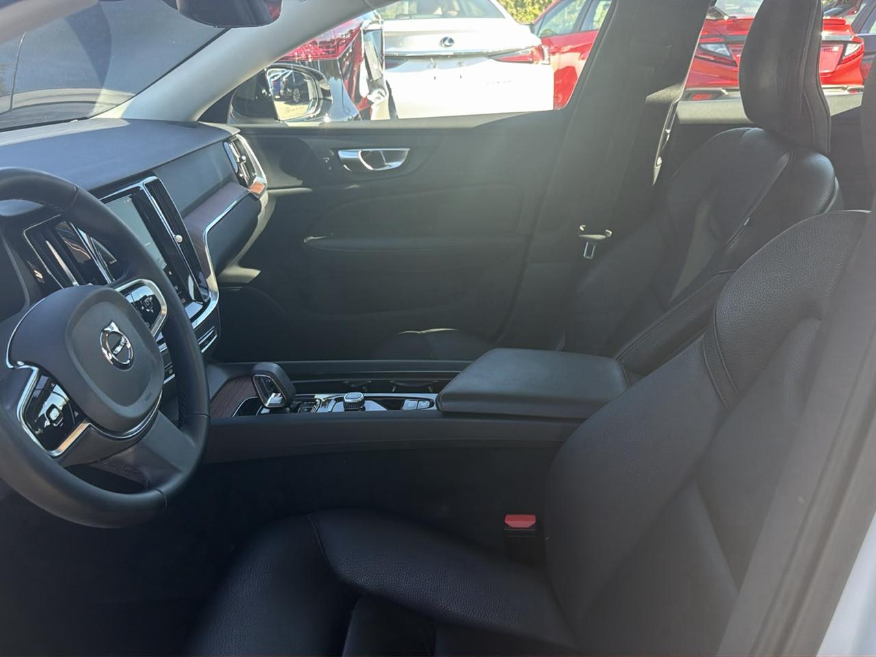 Volvo S60 B5 AWD Plus Dark Theme 2024