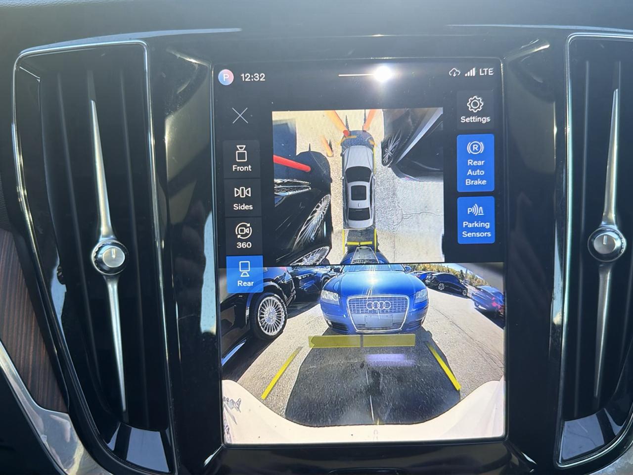 Volvo S60 B5 AWD Plus Dark Theme 2024
