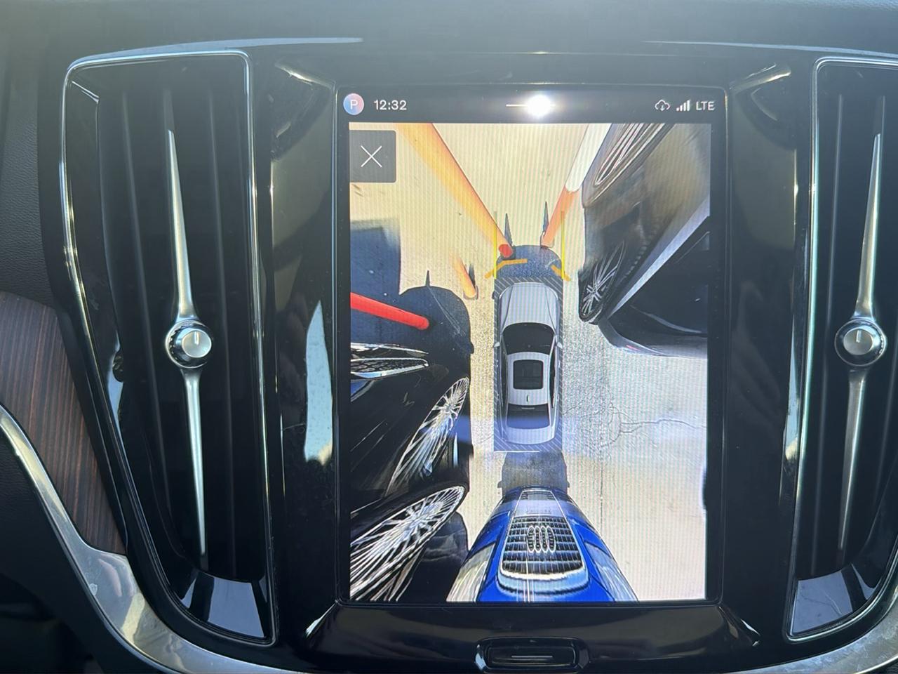 Volvo S60 B5 AWD Plus Dark Theme 2024