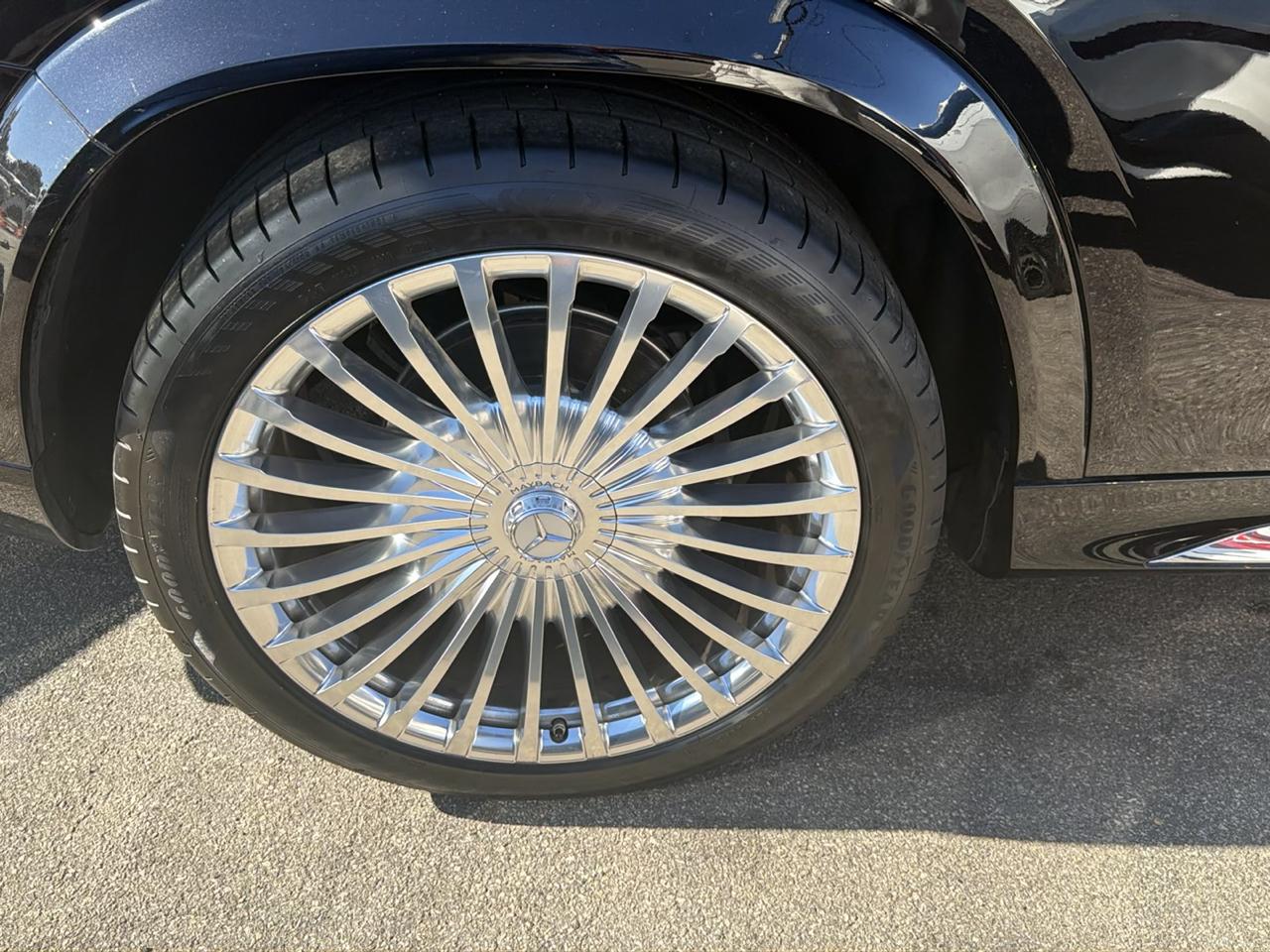 Mercedes-Benz GLS Maybach GLS 600 4MATIC SUV 2024