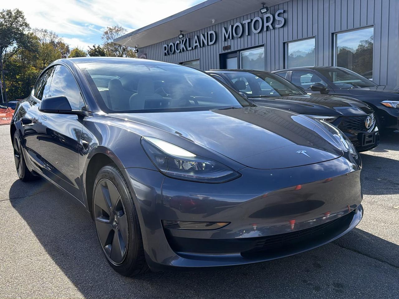 Tesla Model 3 Sedan 2023