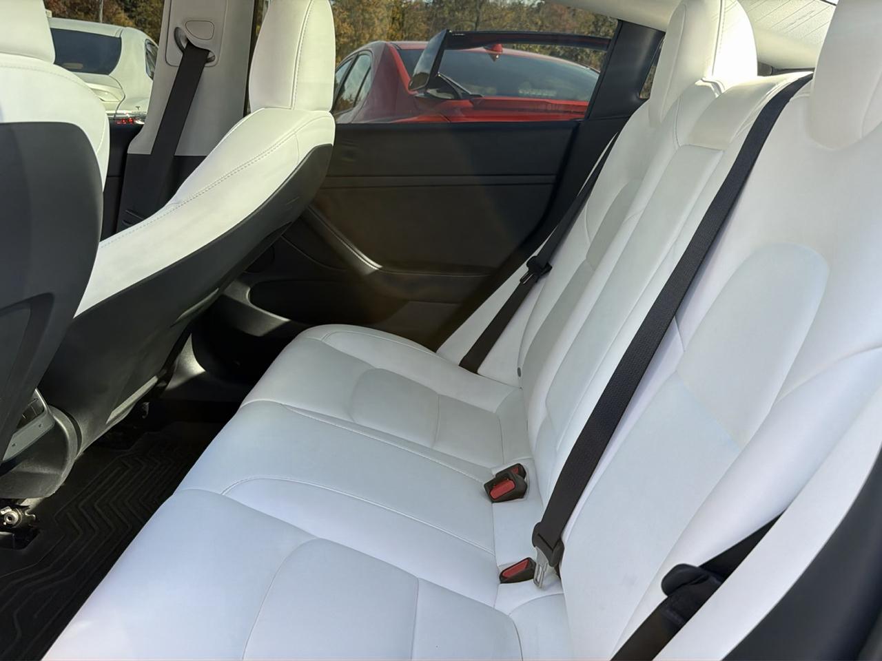 Tesla Model 3 Sedan 2023