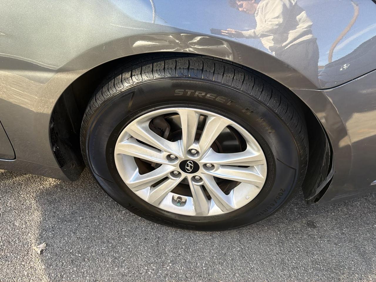 Hyundai Sonata 4dr Sdn 2.4L Auto GLS PZEV 2013