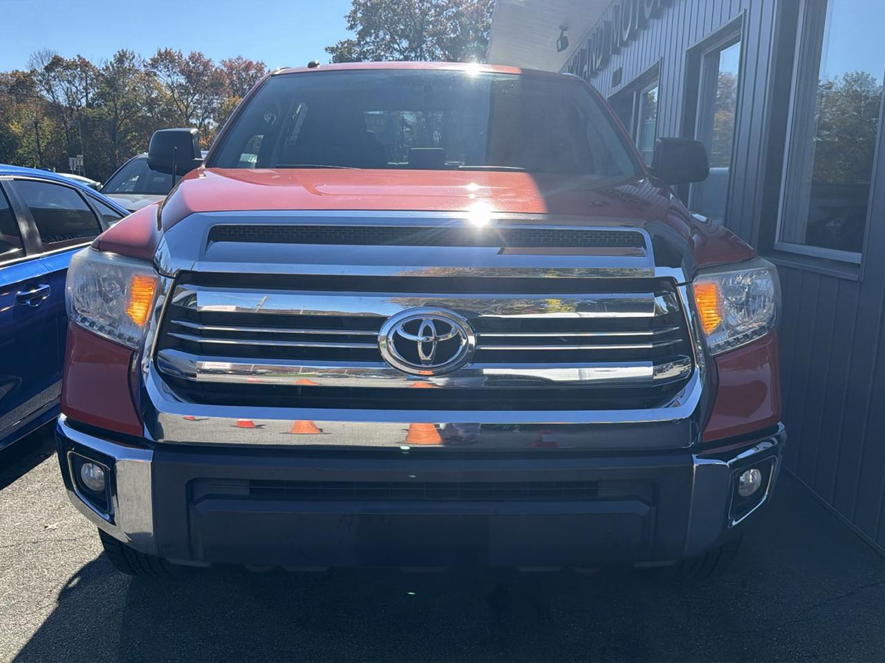 Toyota Tundra 4WD TRD Pro CrewMax 5.5' Bed 5.7L (Natl) 2017