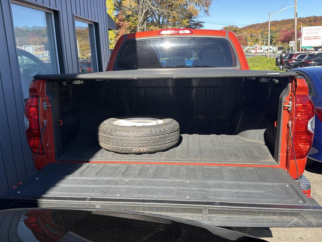 Toyota Tundra 4WD TRD Pro CrewMax 5.5' Bed 5.7L (Natl) 2017