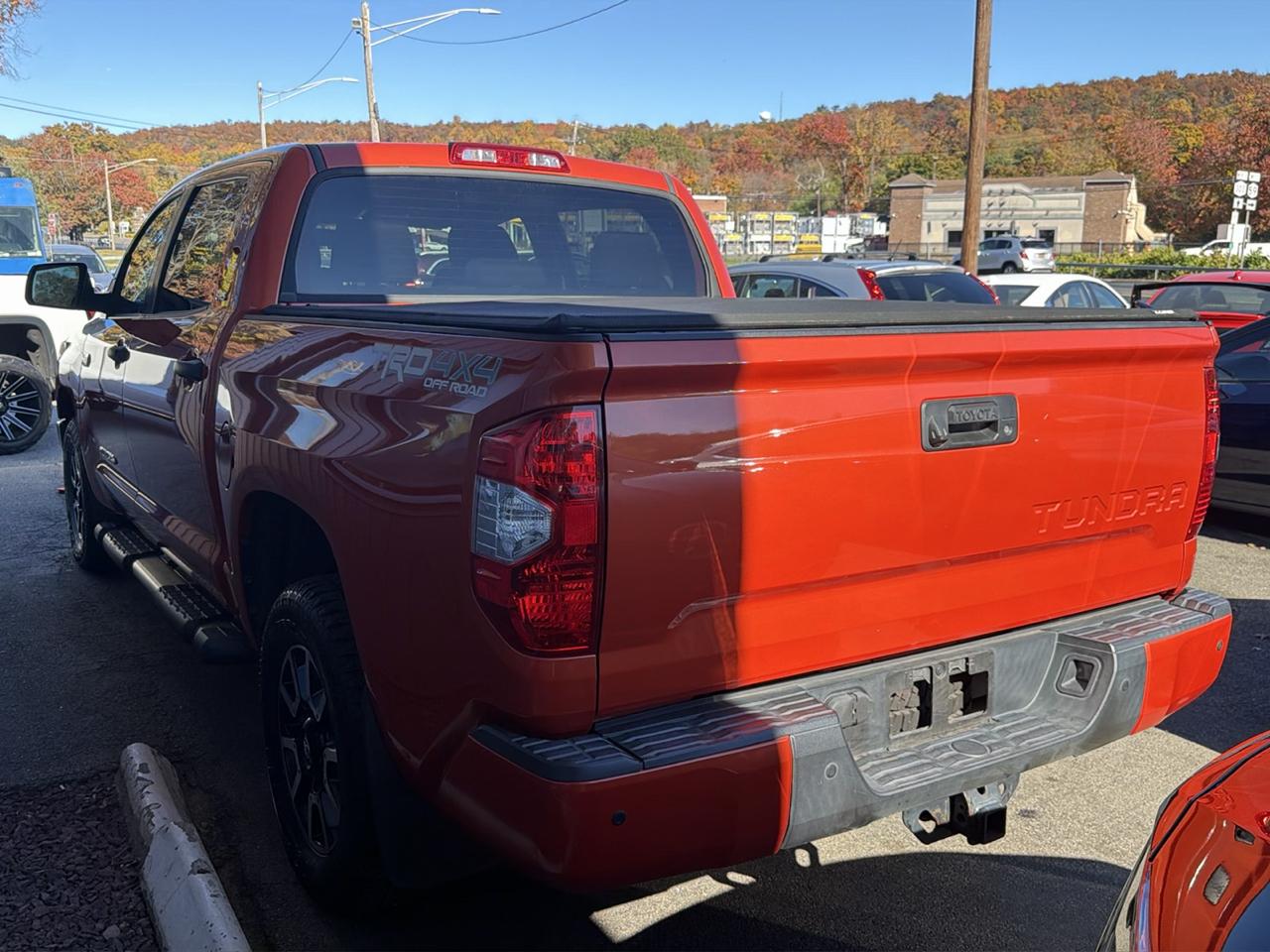 Toyota Tundra 4WD TRD Pro CrewMax 5.5' Bed 5.7L (Natl) 2017