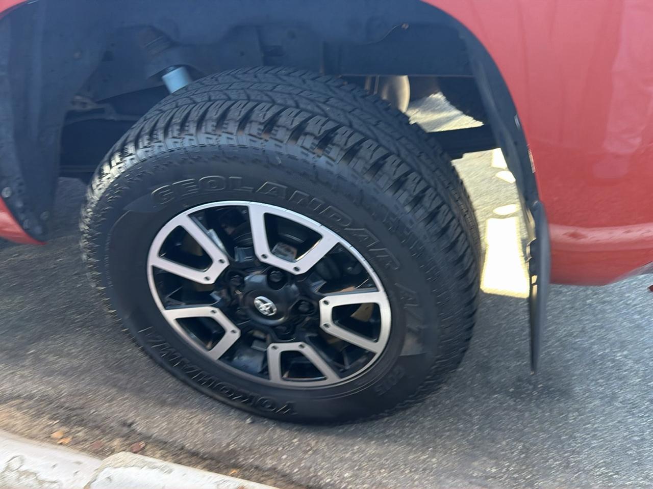 Toyota Tundra 4WD TRD Pro CrewMax 5.5' Bed 5.7L (Natl) 2017