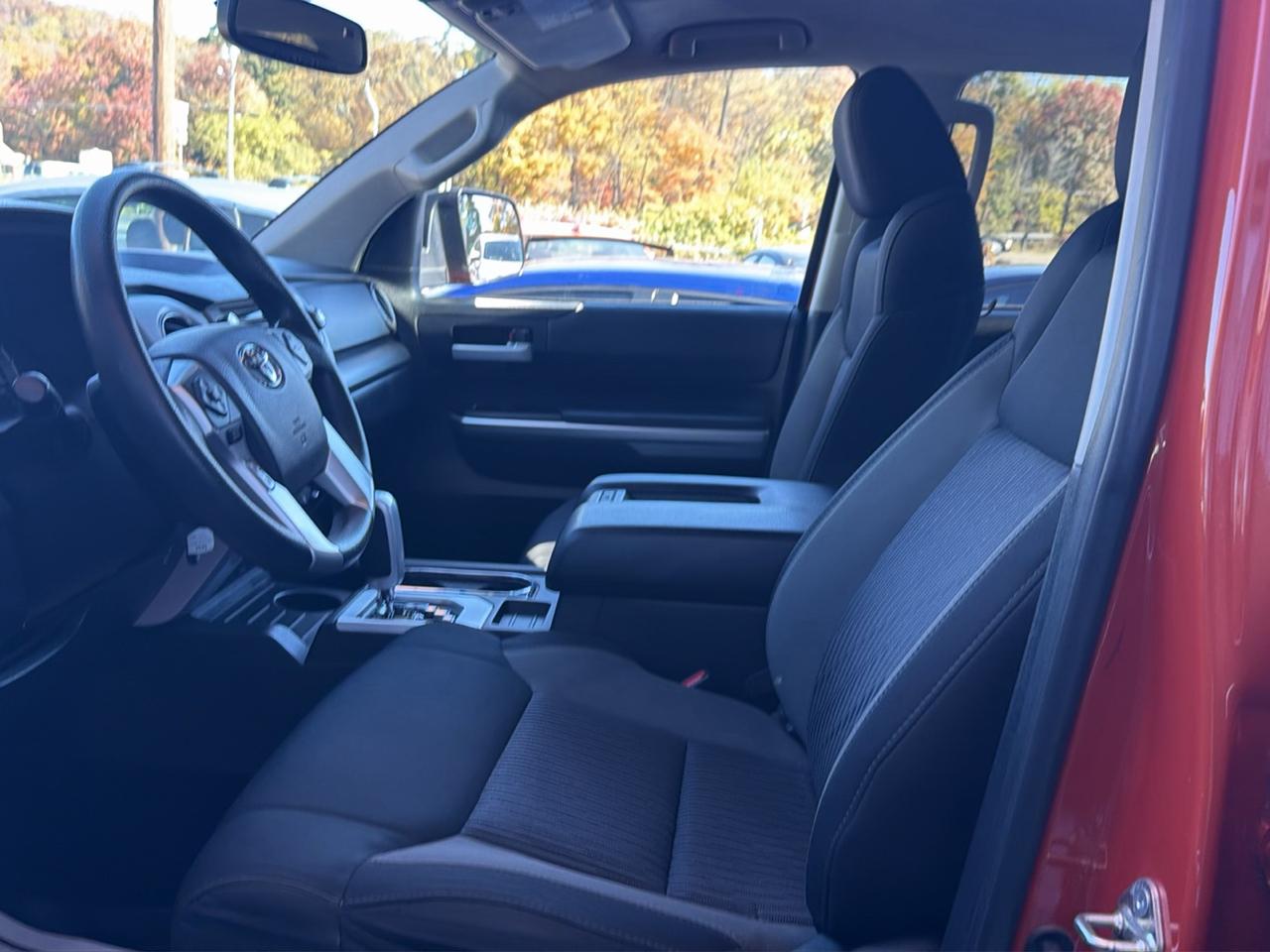 Toyota Tundra 4WD TRD Pro CrewMax 5.5' Bed 5.7L (Natl) 2017