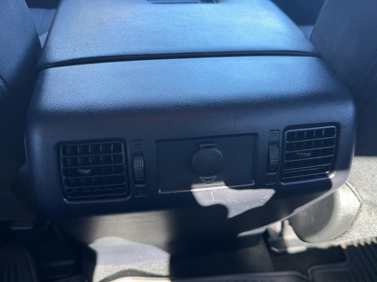 Toyota Tundra 4WD TRD Pro CrewMax 5.5' Bed 5.7L (Natl) 2017