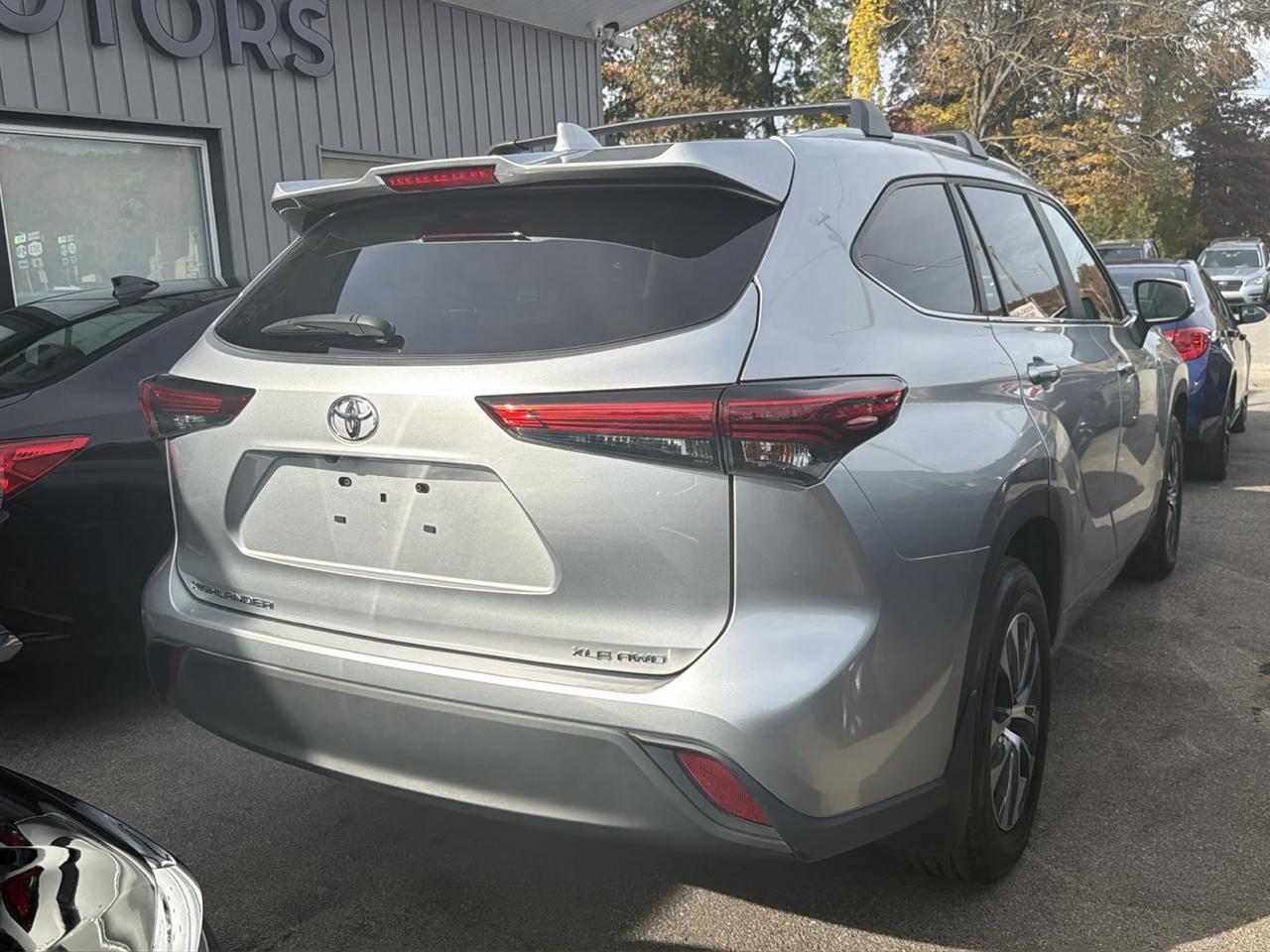 Toyota Highlander Platinum AWD (Natl) 2023