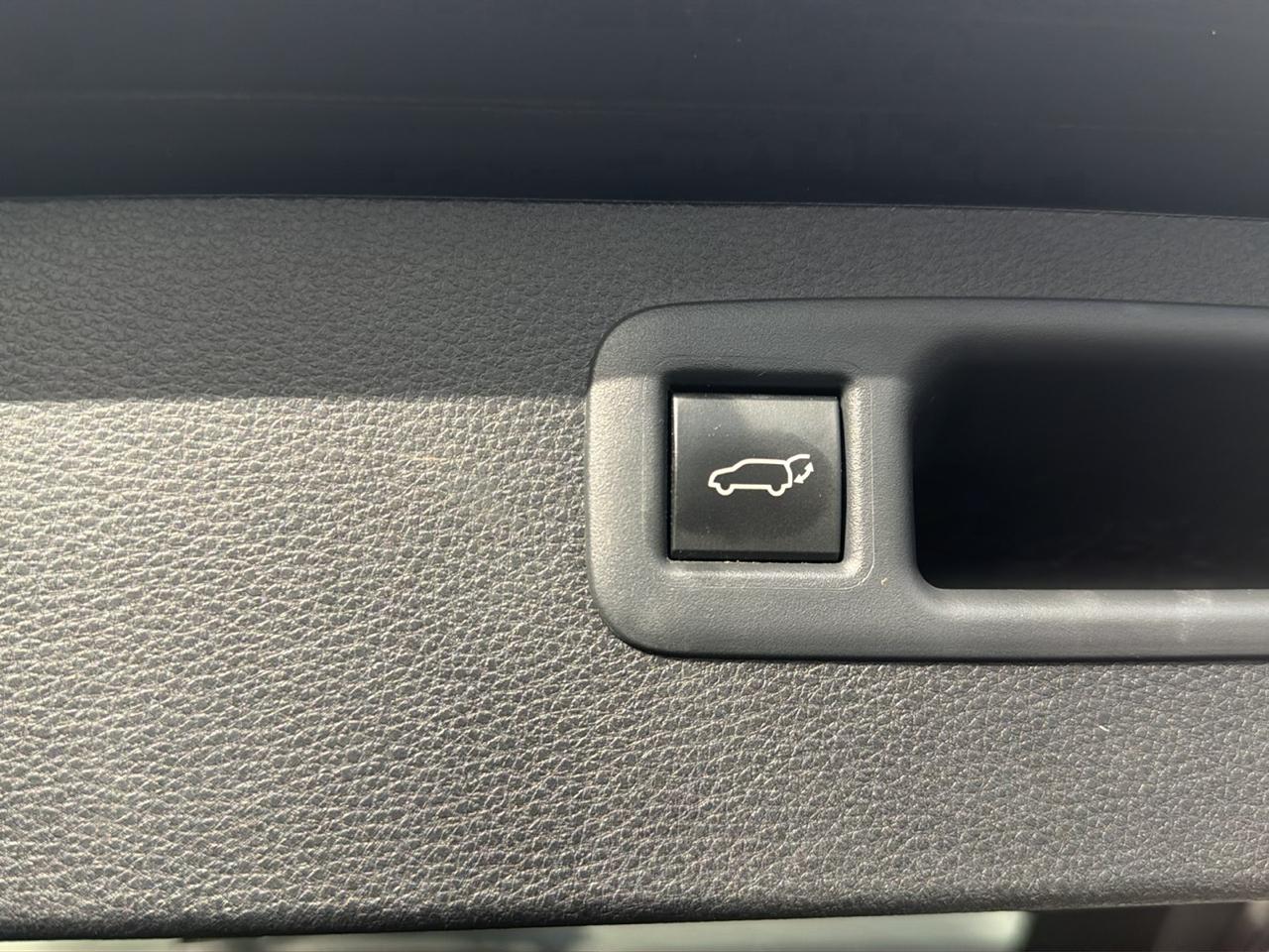 Toyota Highlander Platinum AWD (Natl) 2023