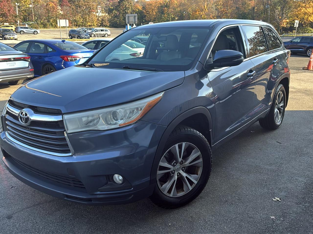 Toyota Highlander AWD 4dr V6 LE (Natl) 2015
