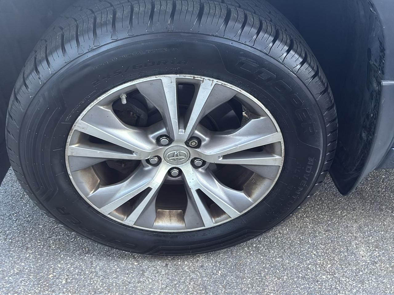 Toyota Highlander AWD 4dr V6 LE (Natl) 2015