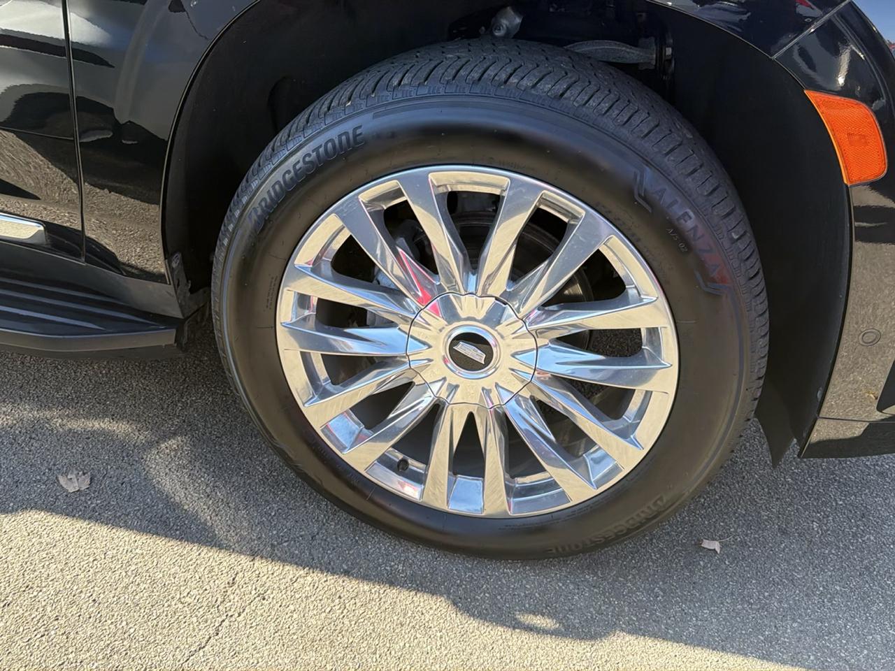 Cadillac Escalade ESV 4WD 4dr Premium Luxury 2023