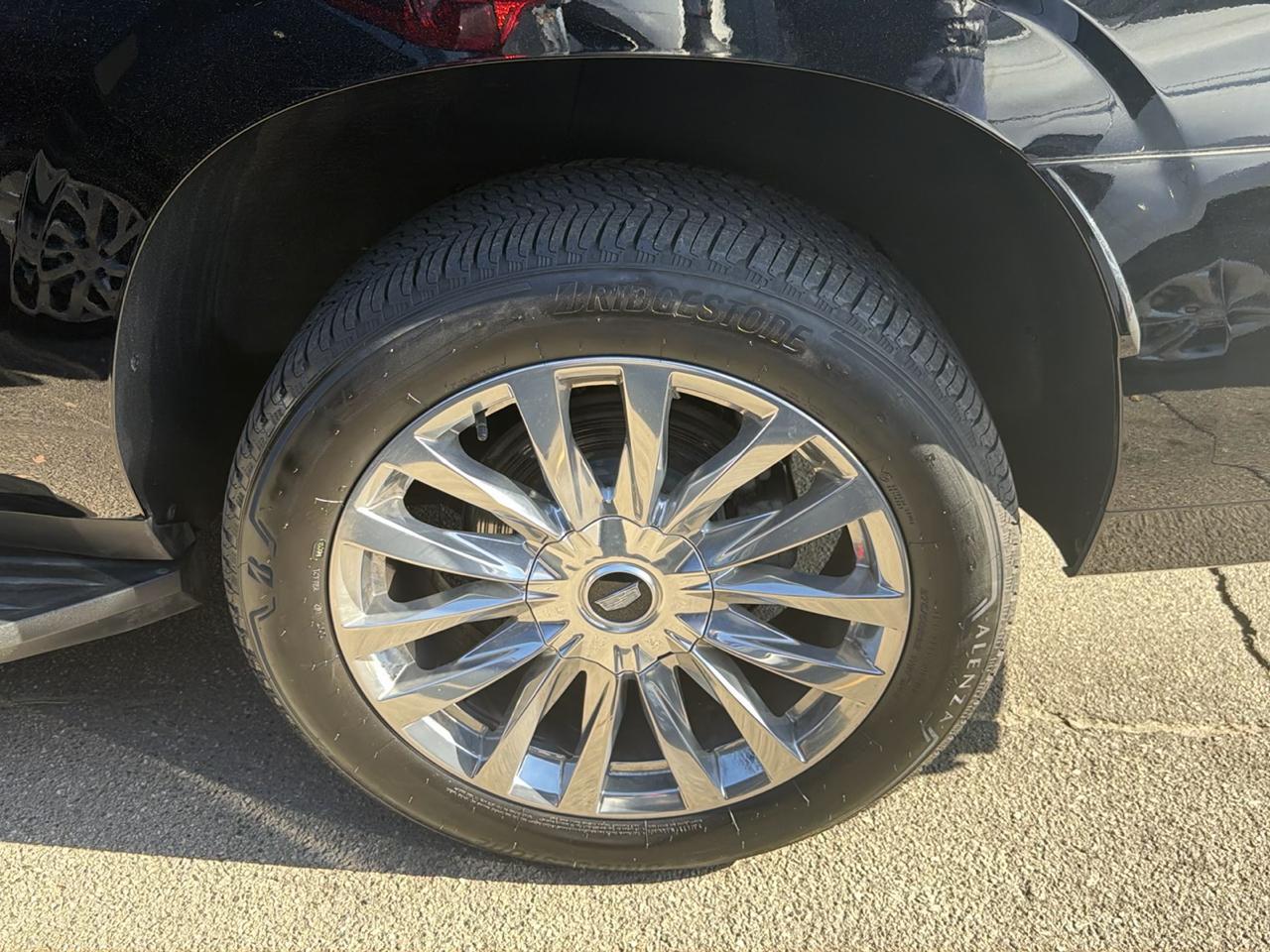 Cadillac Escalade ESV 4WD 4dr Premium Luxury 2023
