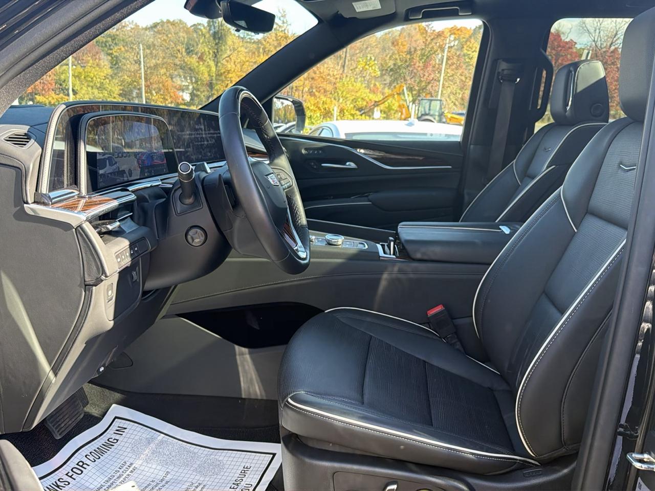 Cadillac Escalade ESV 4WD 4dr Premium Luxury 2023