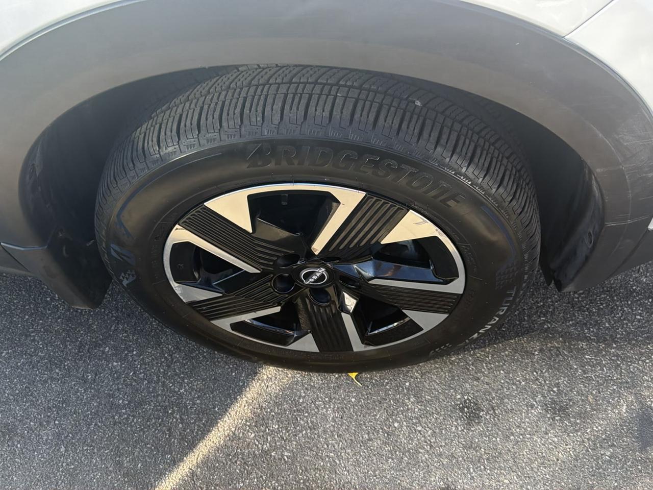 Nissan Kicks SV AWD 2025
